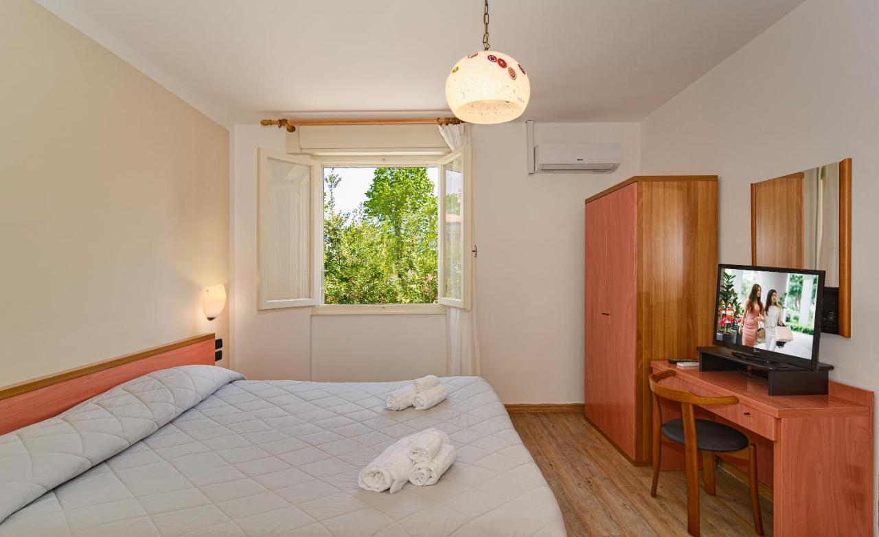 Hotel Ambra Форте-деи-Марми Экстерьер фото